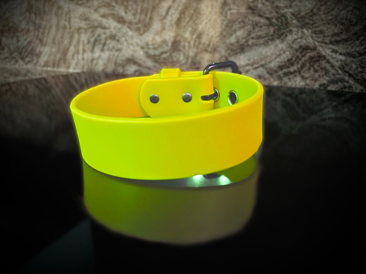 Liquid Neon Collar