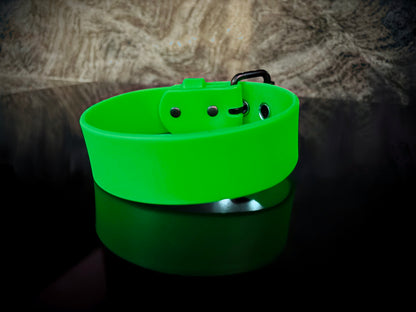 Liquid Neon Collar